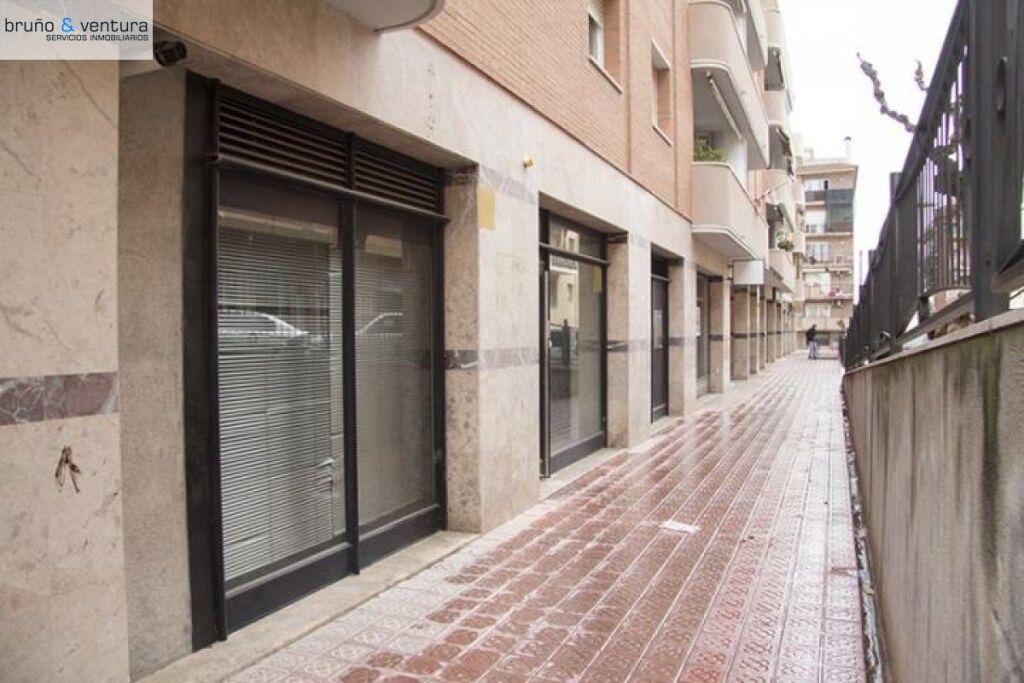 LOCAL EN TORREDEMBARRA - foto 3