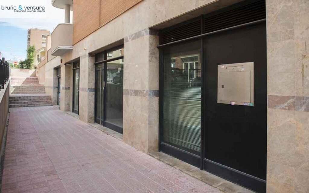 LOCAL EN TORREDEMBARRA - foto 6