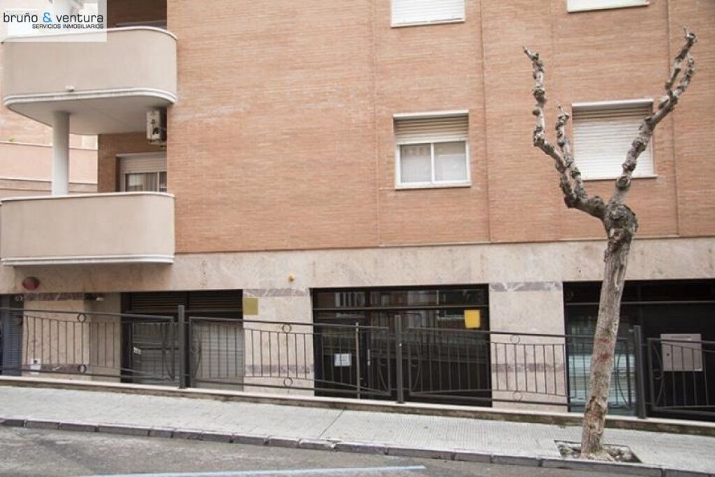 LOCAL EN TORREDEMBARRA - foto 7