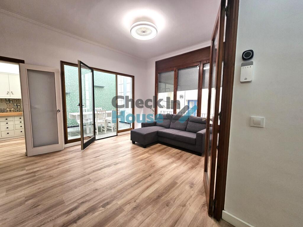 Piso en Venta en Sant Feliu De Guixols Girona - foto 2