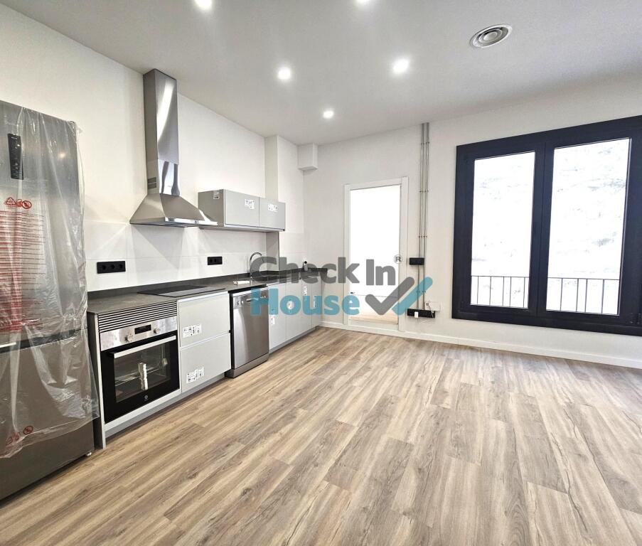 Piso en Venta en Sant Feliu De Guixols Girona - foto 2