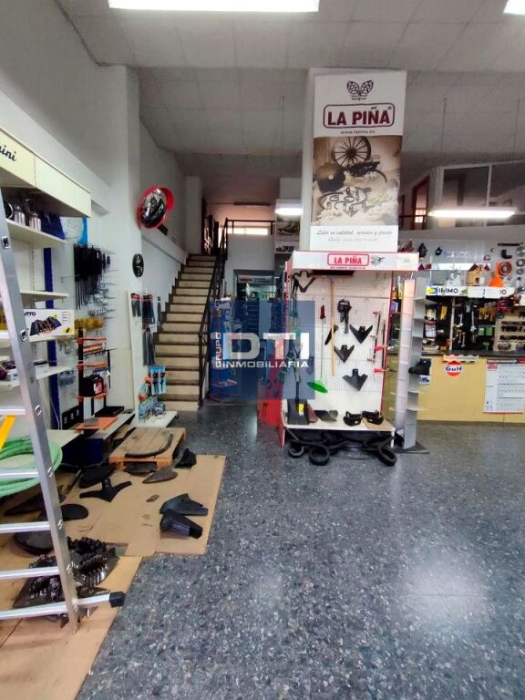 Venta de Local cerca del centro, con Potencial Total Fachada - foto 2