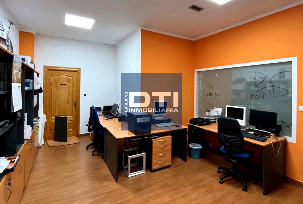 Local profesional 145 m² 4 despachos cerca de la Feria Barri - foto 3
