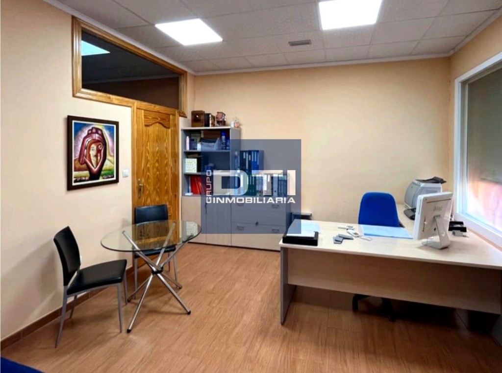 Local profesional 145 m² 4 despachos cerca de la Feria Barri - foto 5