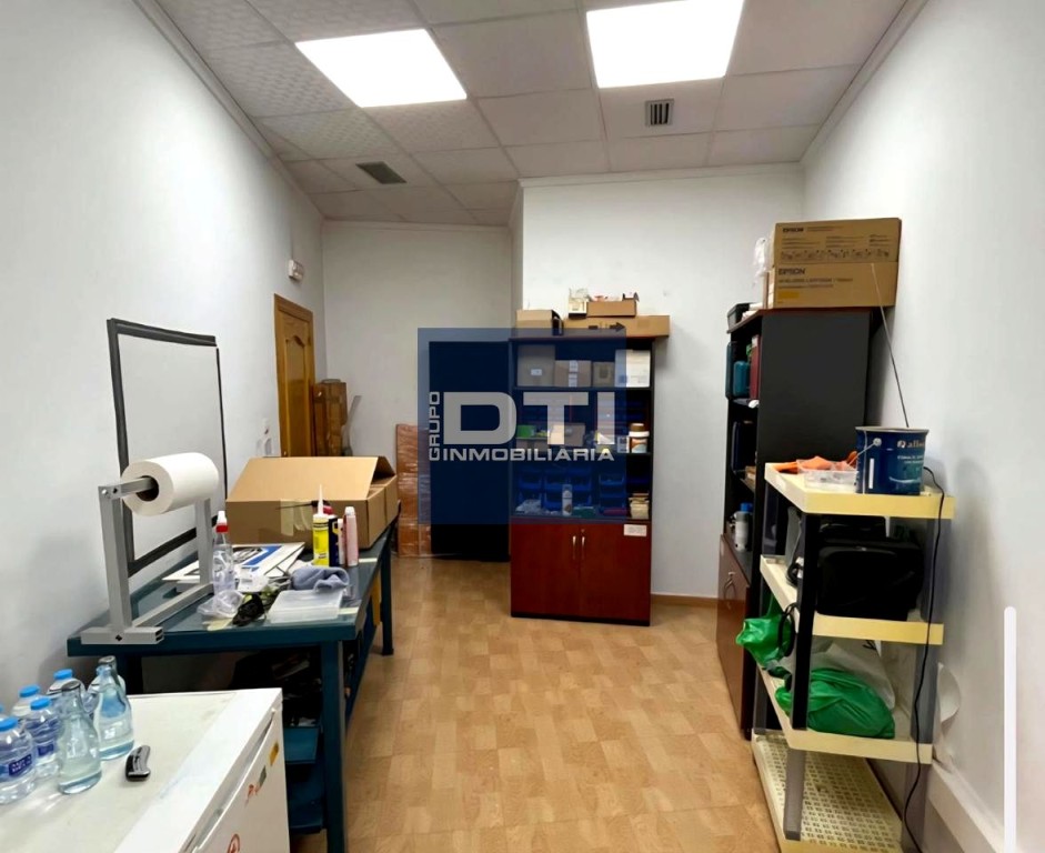 Local profesional 145 m² 4 despachos cerca de la Feria Barri - foto 6