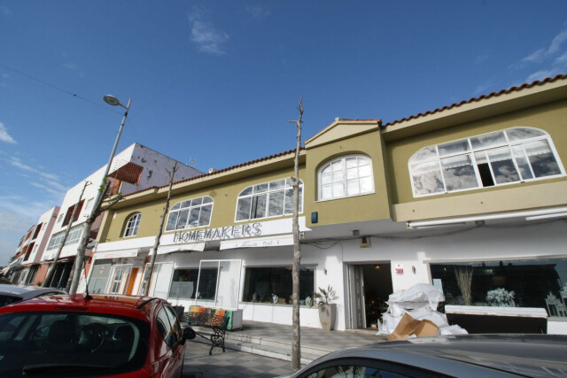 Local comercial en Venta en Torreguadiaro Cádiz - foto 2