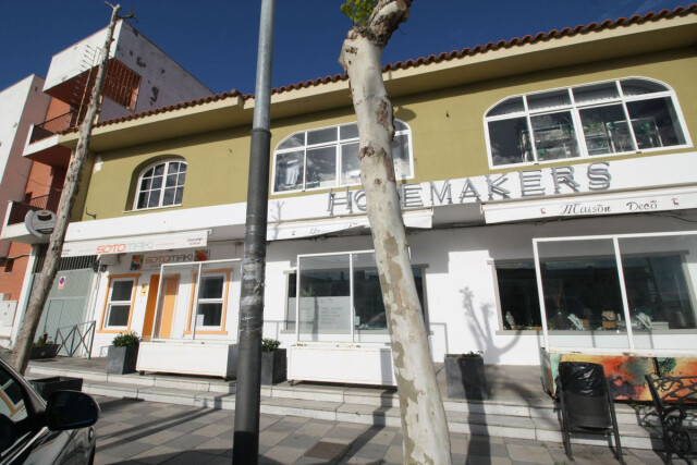 Local comercial en Venta en Torreguadiaro Cádiz - foto 4