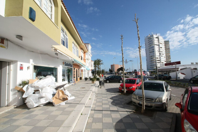 Local comercial en Venta en Torreguadiaro Cádiz - foto 8