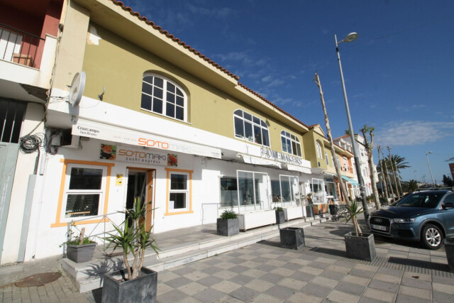 Local comercial en Venta en Torreguadiaro Cádiz - foto 9