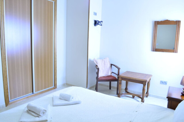 Edificio singular en Venta en Pueblo Nuevo De Guadiaro Cádiz - foto 2