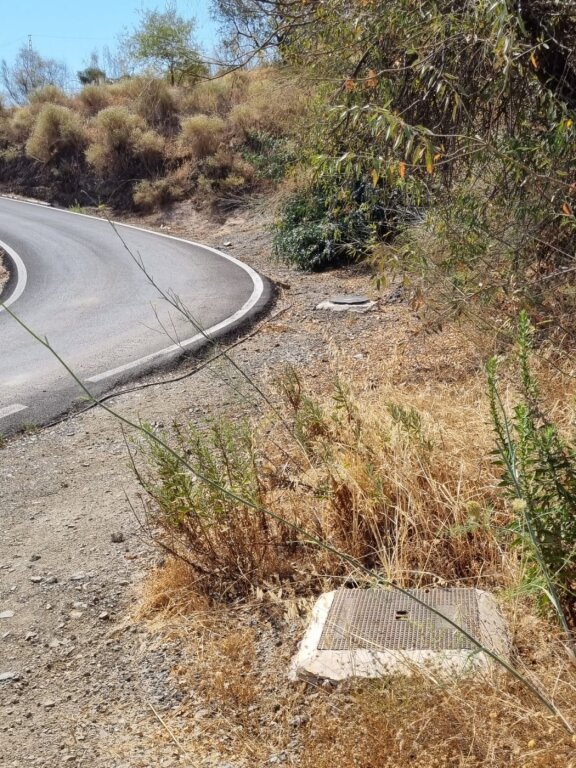 GRAN FINCA EN LA VIÑUELA AL LADO DEL PANTANO - foto 3