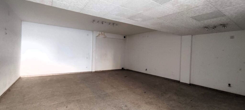 ATRACTIVO LOCAL COMERCIAL!!! - foto 2