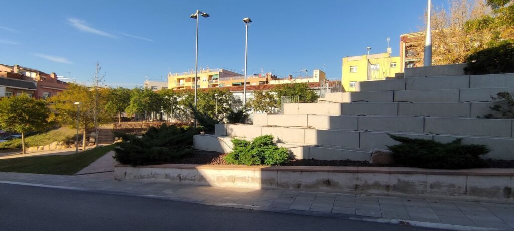 ATRACTIVO LOCAL COMERCIAL!!! - foto 12