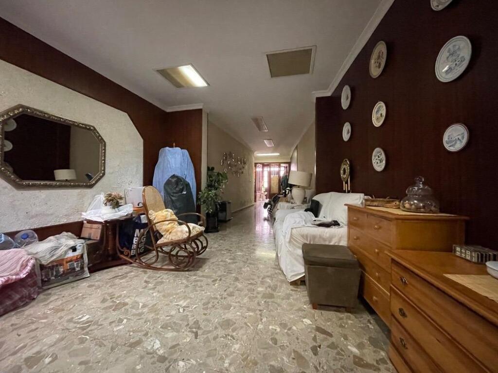 Encantadora Casa de Pueblo en Mahón: Espacios Amplios y Enca - foto 3