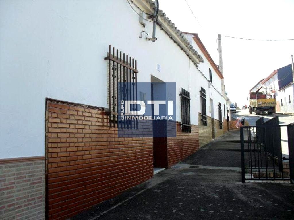 Casa en venta en c. fuente de leon, 6, Calañas, Huelva - foto 2