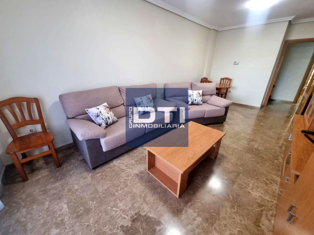 Vivienda de 2 habitaciones con garaje y trastero en el Barri - foto 2