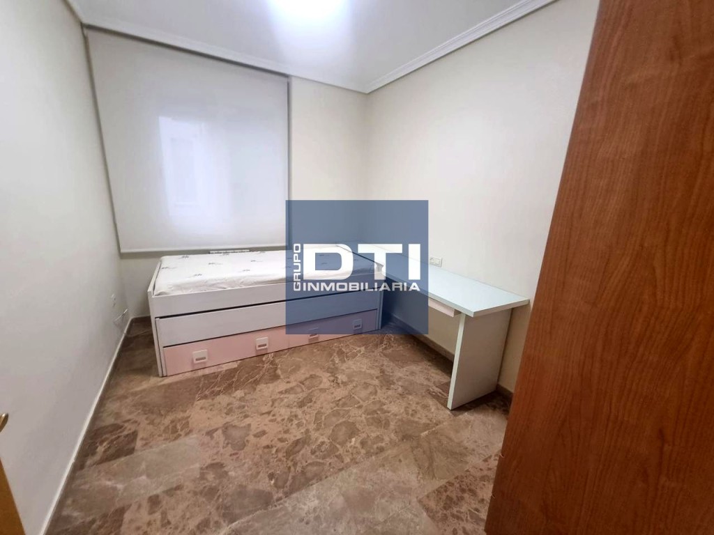 Vivienda de 2 habitaciones con garaje y trastero en el Barri - foto 13