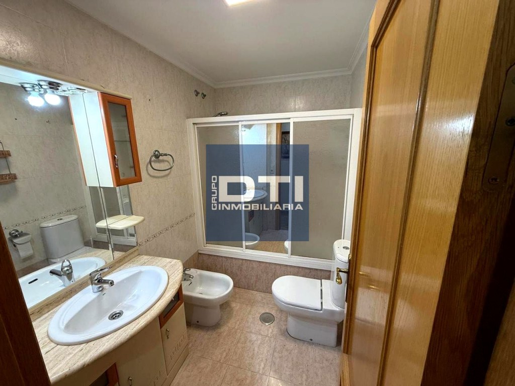 Vivienda de 2 habitaciones con garaje y trastero en el Barri - foto 23