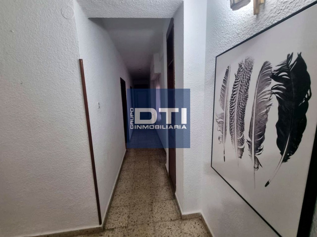 Amplio piso en Santa Teresa: 4 hab, 1 baño, balcón, y ascens - foto 6