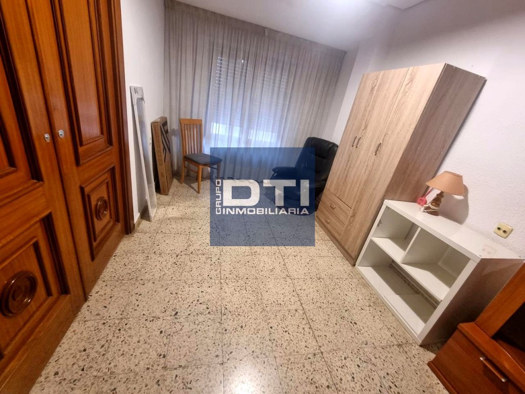 Amplio piso en Santa Teresa: 4 hab, 1 baño, balcón, y ascens - foto 8