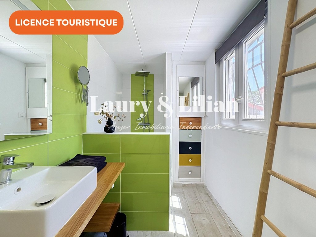 Casa con piscina, garaje y licencia turística - foto 20