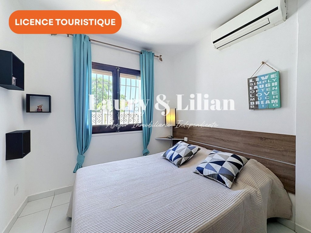 Casa con piscina, garaje y licencia turística - foto 23