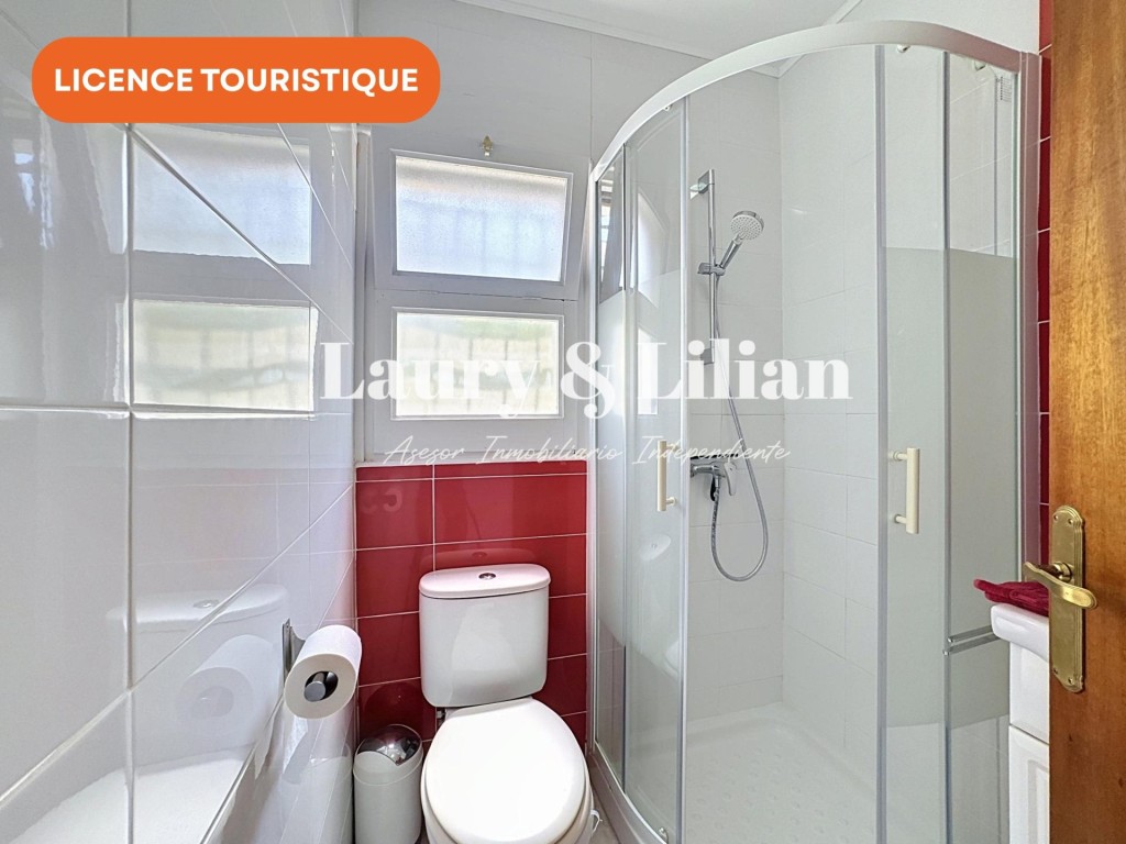 Casa con piscina, garaje y licencia turística - foto 25