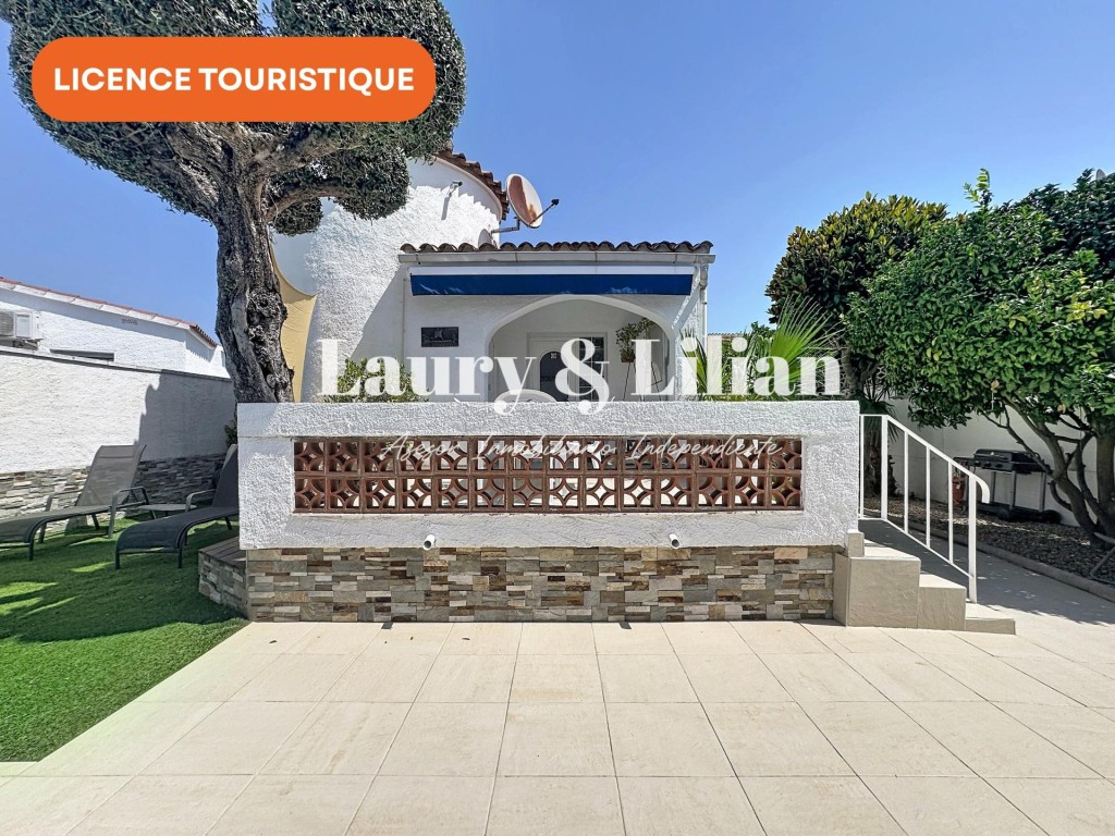 Casa con piscina, garaje y licencia turística - foto 26
