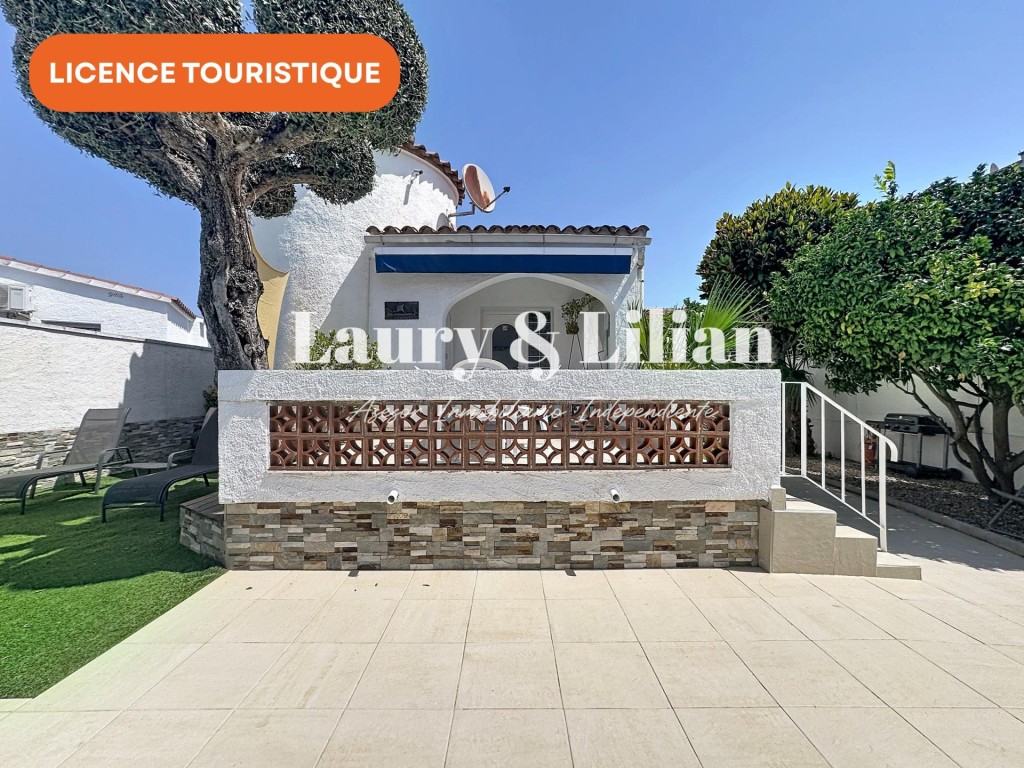 Casa con piscina, garaje y licencia turística - foto 31