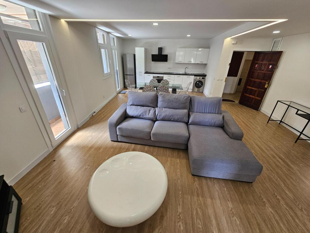 ESTUPENDO PISO EN ZONA CANTERAS - SANTA CATALINA, LAS PALMAS - foto 2