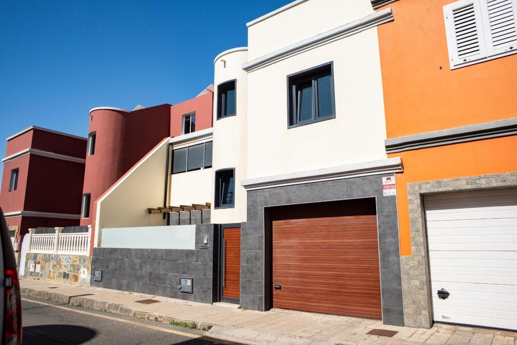 ADOSADO EN TRANQUILA URBANIZACIÓN EN INGENIO, ISLAS CANARIAS - foto 52