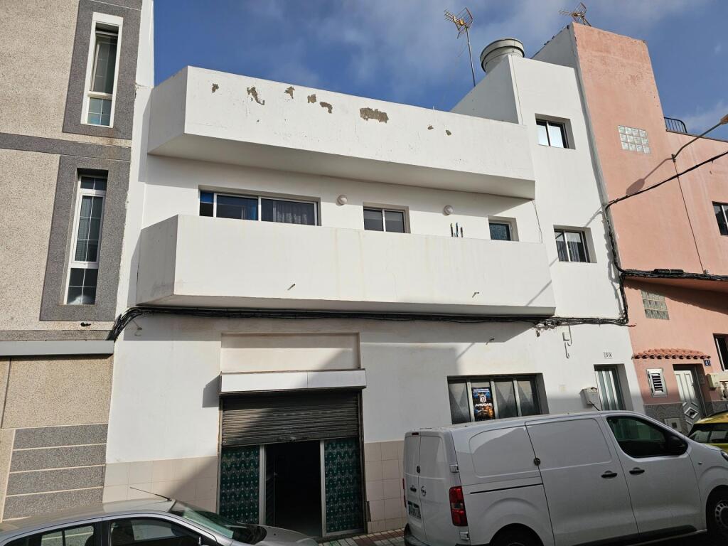Casa en Calle Escultor Plácido Fleitas - foto 2