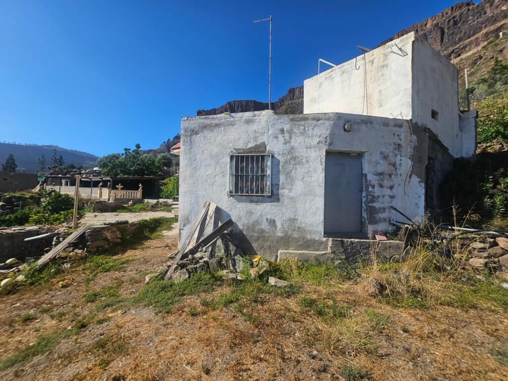 Finca rústica con vivienda, segunda edificación y 17.000 m2  - foto 19