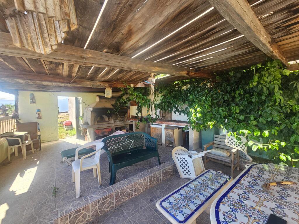 Finca rústica con vivienda, segunda edificación y 17.000 m2  - foto 3
