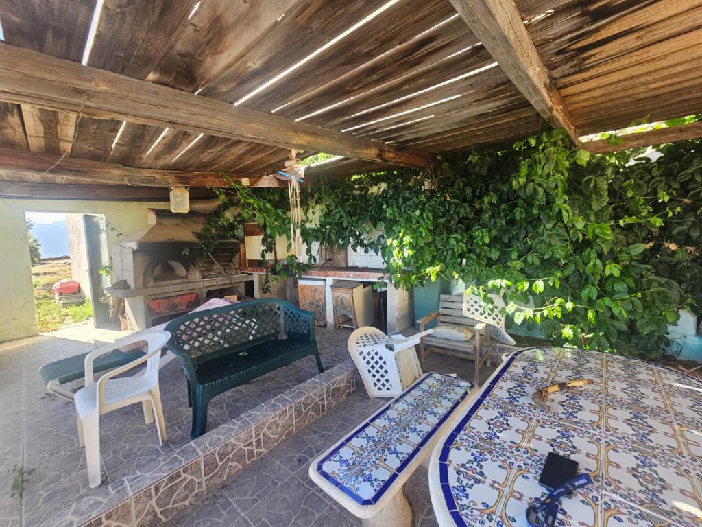 Finca rústica con vivienda, segunda edificación y 17.000 m2  - foto 4