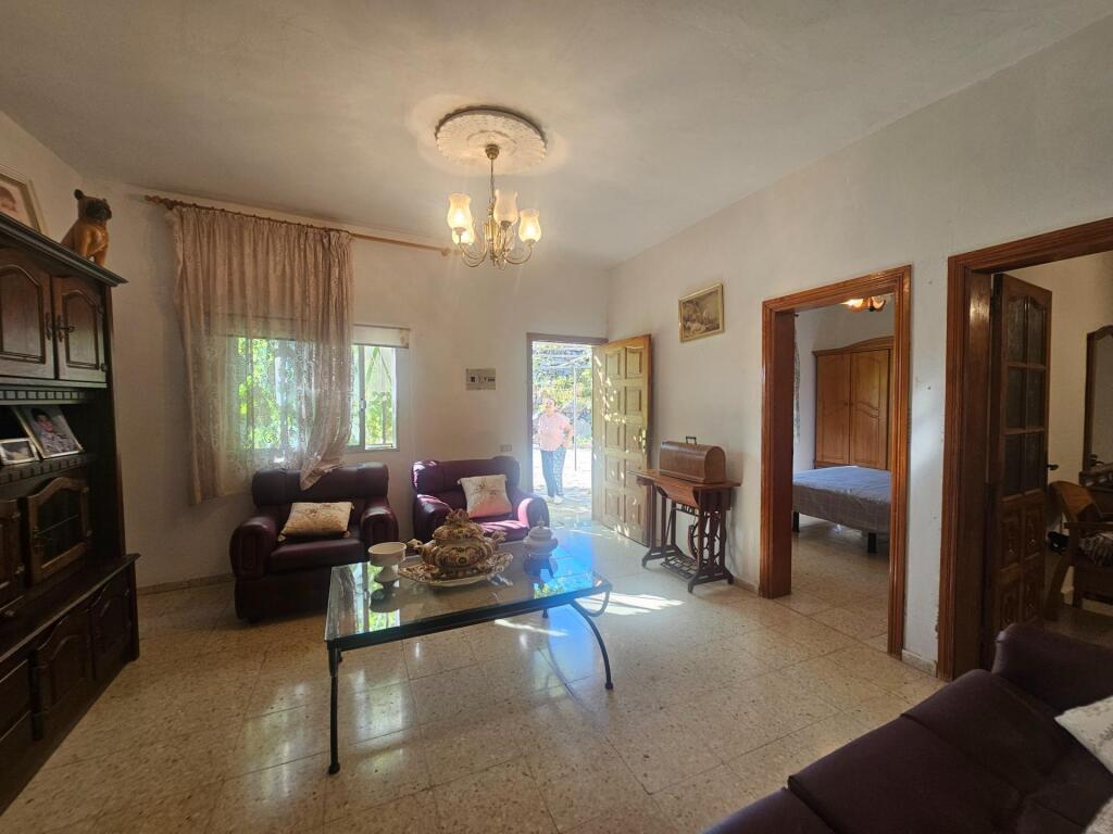 Finca rústica con vivienda, segunda edificación y 17.000 m2  - foto 34