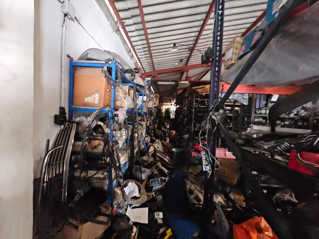 Nave industrial de 475 m2 en una excelente ubicación – Calle - foto 9