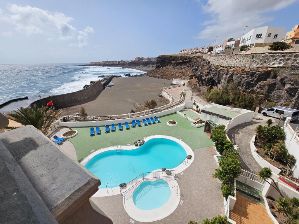 EXCLUSIVA VIVIENDA EN PRIMERA LÍNEA DE MAR EN LA COSTA DE TE - foto 13