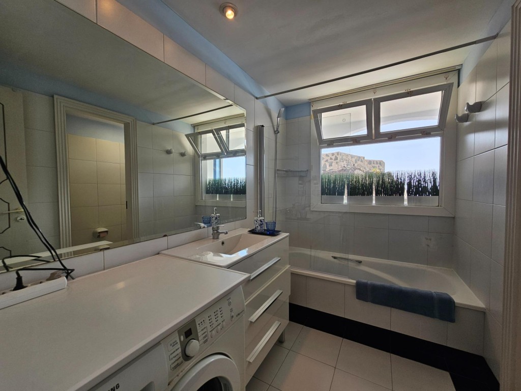EXCLUSIVA VIVIENDA EN PRIMERA LÍNEA DE MAR EN LA COSTA DE TE - foto 20
