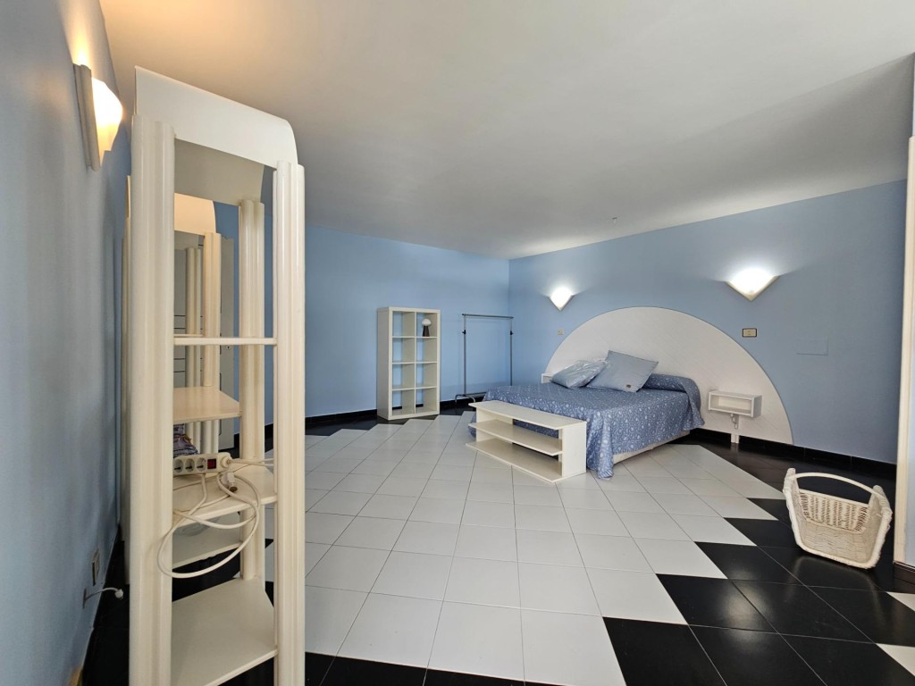 EXCLUSIVA VIVIENDA EN PRIMERA LÍNEA DE MAR EN LA COSTA DE TE - foto 31