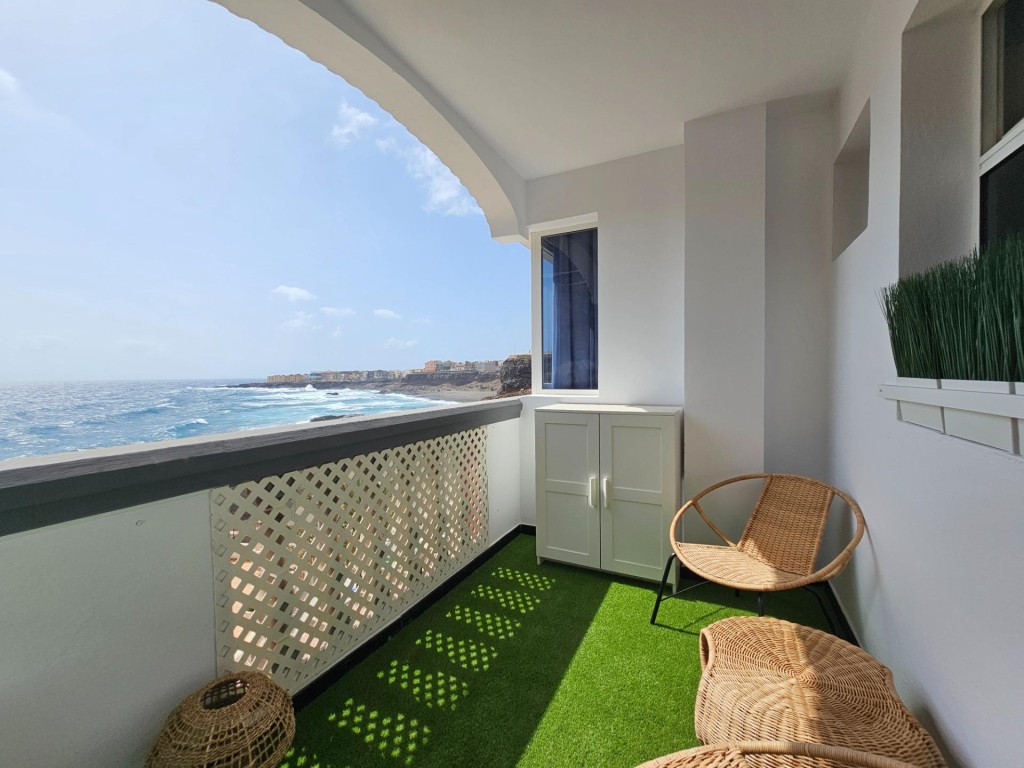 EXCLUSIVA VIVIENDA EN PRIMERA LÍNEA DE MAR EN LA COSTA DE TE - foto 34