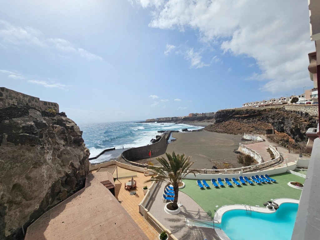 EXCLUSIVA VIVIENDA EN PRIMERA LÍNEA DE MAR EN LA COSTA DE TE - foto 37