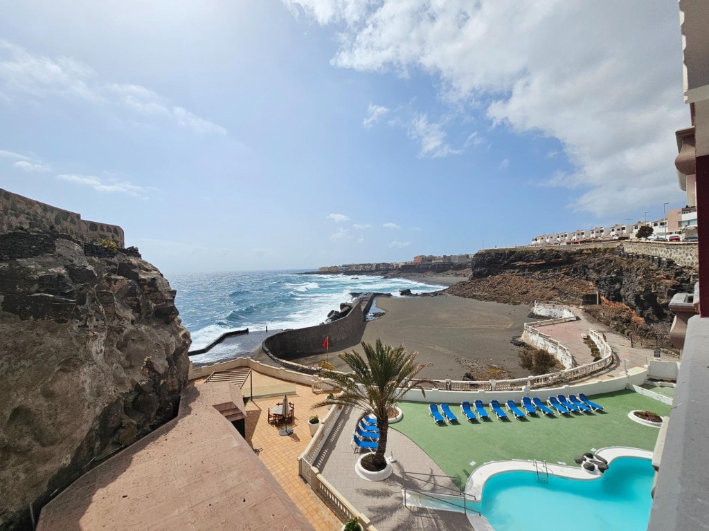 EXCLUSIVA VIVIENDA EN PRIMERA LÍNEA DE MAR EN LA COSTA DE TE - foto 38