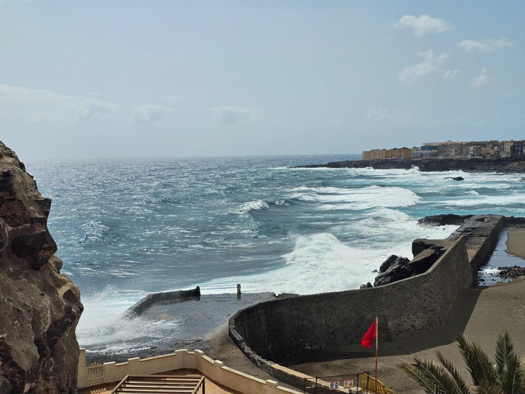 EXCLUSIVA VIVIENDA EN PRIMERA LÍNEA DE MAR EN LA COSTA DE TE - foto 39