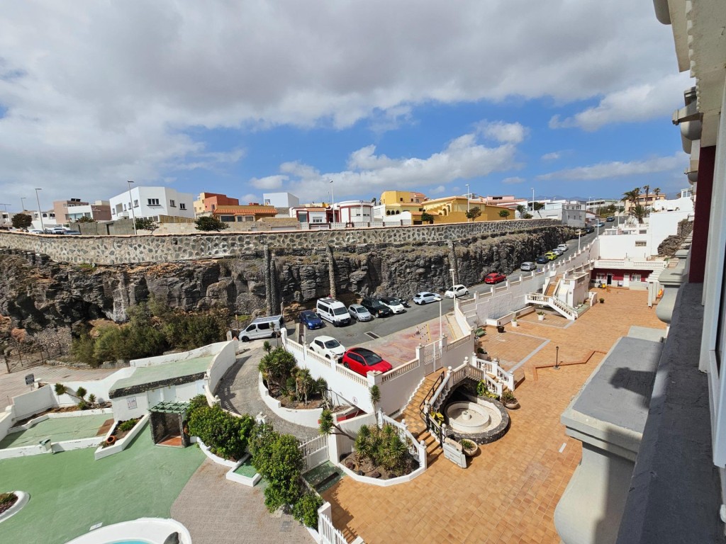 EXCLUSIVA VIVIENDA EN PRIMERA LÍNEA DE MAR EN LA COSTA DE TE - foto 5