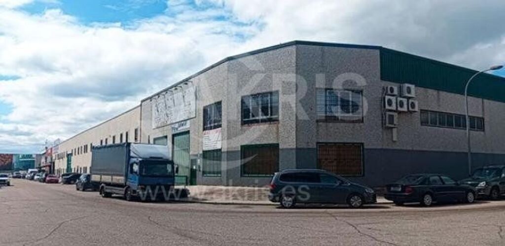 Nave Industrial en Yuncler