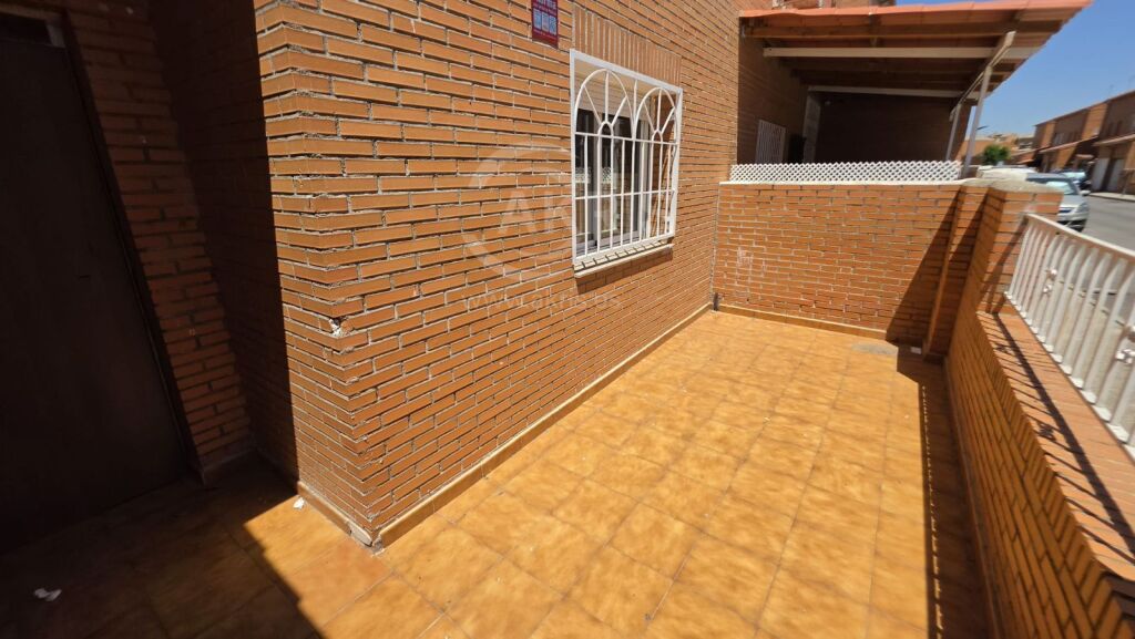 Chalet Pareado en Chozas De Canales - foto 3