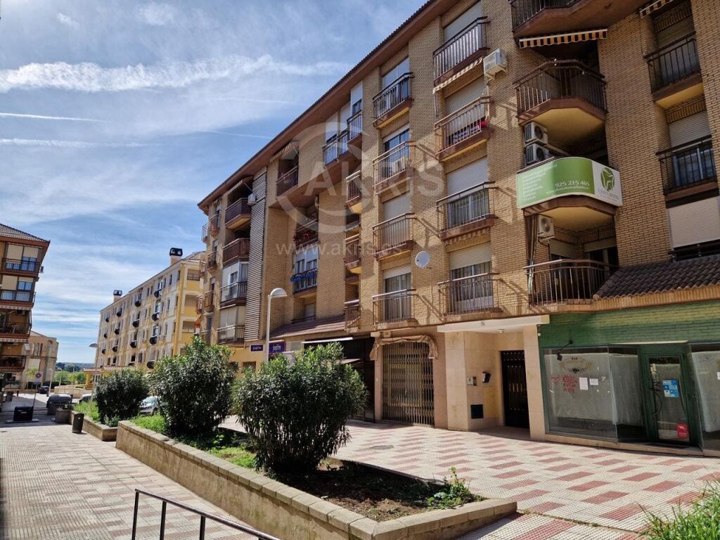 Local Comercial en Toledo - foto 3