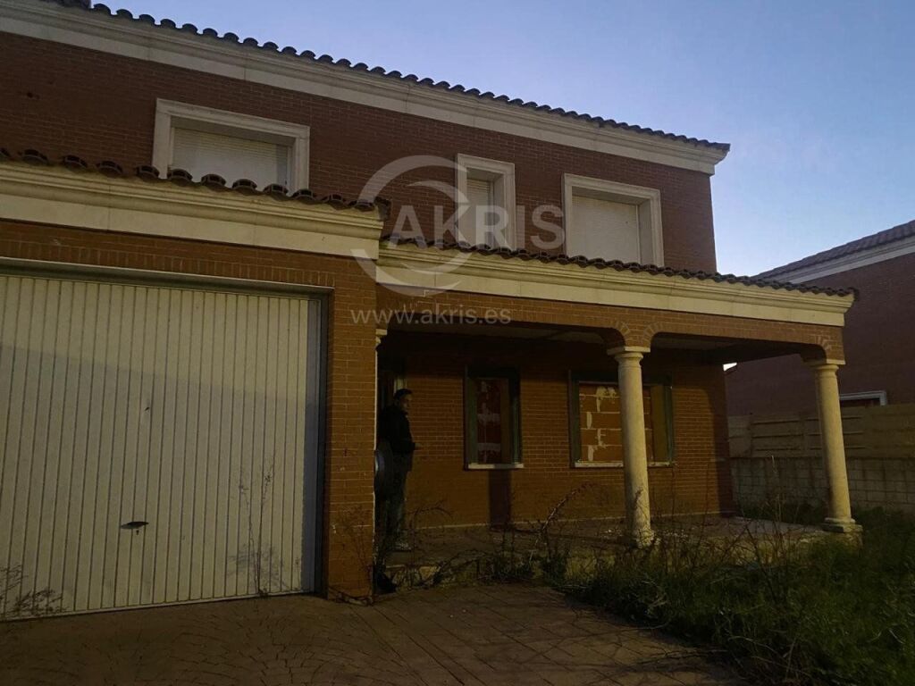 Chalet Independiente en Barcience