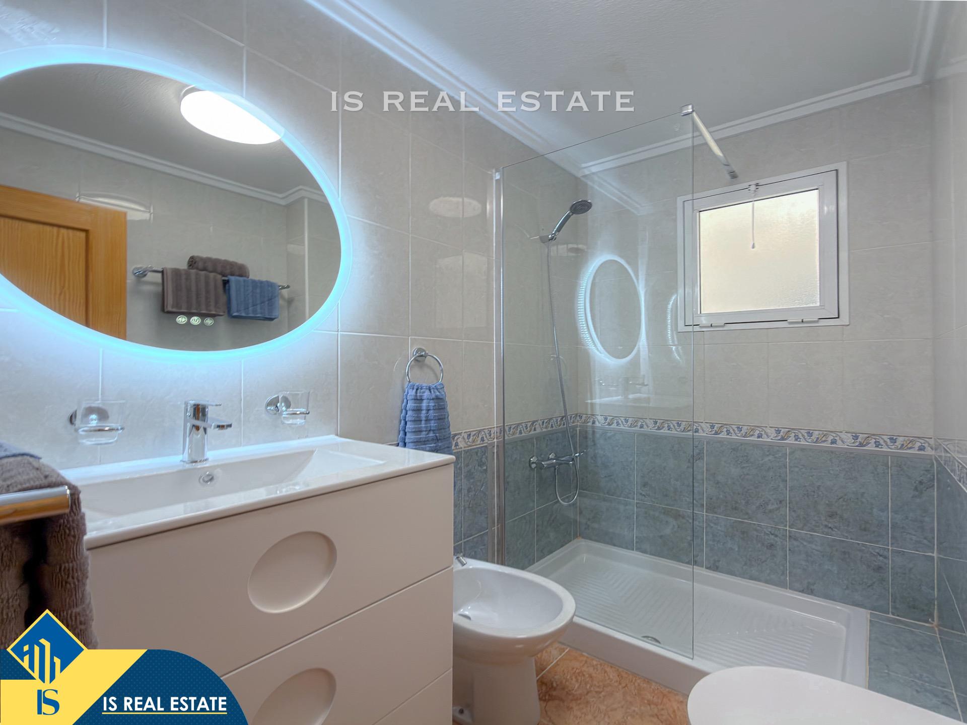 Novedad! Apartamento impecable con muebles a estrenar y much - foto 24